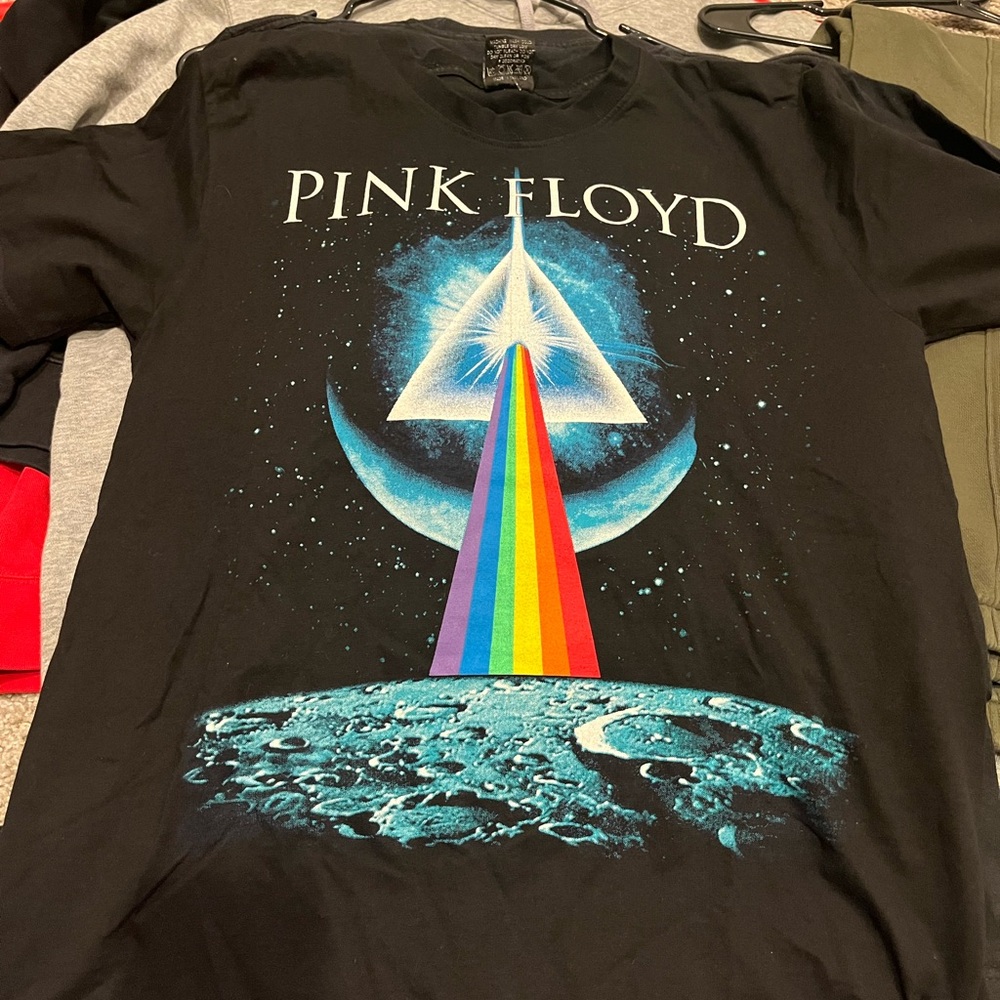 Pink Floyd Black Graphic Tee - Short Sleeve